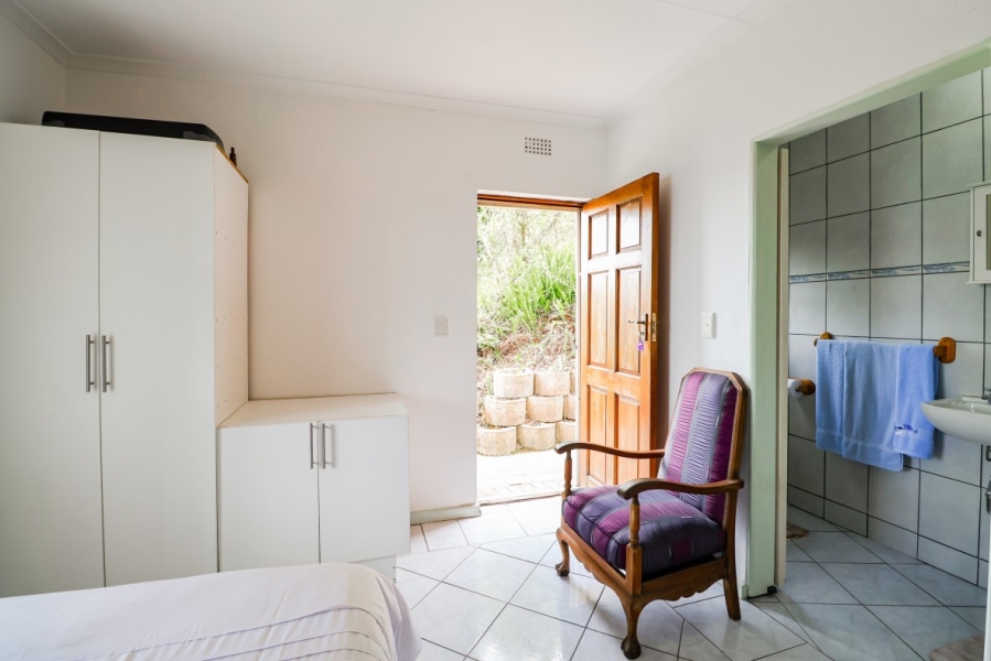 5 Bedroom Property for Sale in Paradise Western Cape